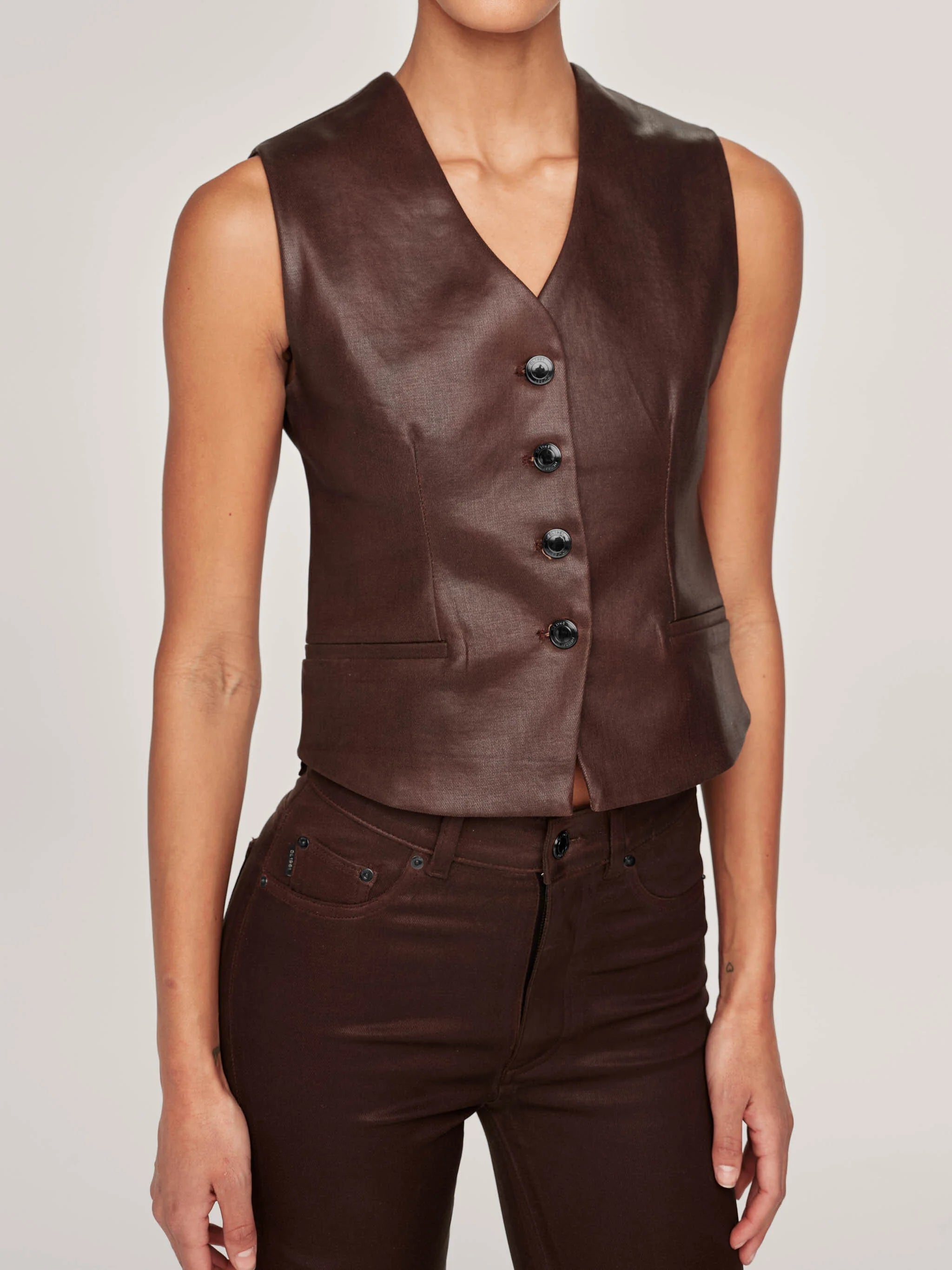 Gym singletWalnut Coated Tailored Vest