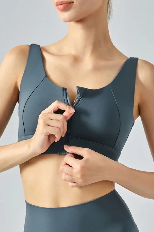 Breathable hoodieBreathable Zip-Up Sports Bra