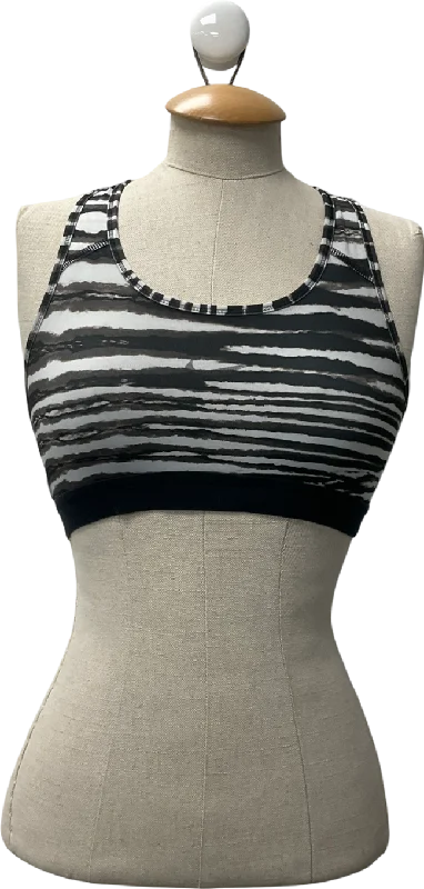 Trail vestNike Black And White Striped Sports Bras UK S